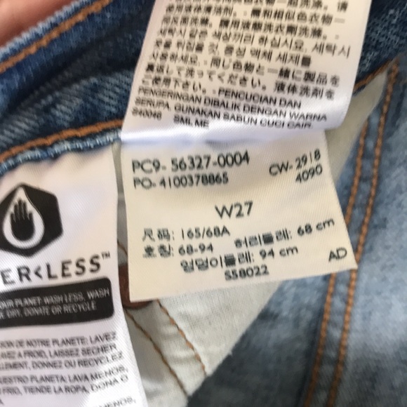 Levi’s 501 Denim Shorts - Picture 3 of 3